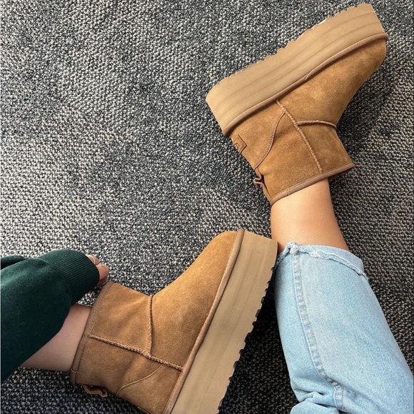UGG Shoes - UGG CLASSIC MINI PLATFORM BOOTS NWT NIB Shoes chestnut